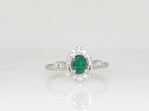 White Gold Oval Emerald Diamond Ring