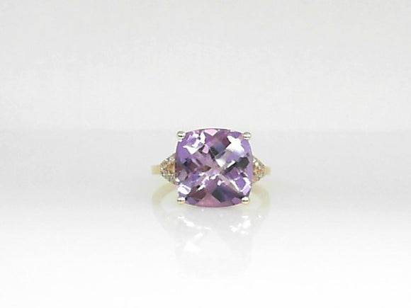 Yellow Gold Cushion-Cut Amythest Ring with Split Shank Diamond Detail