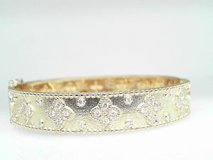 14k Yellow Gold Diamond (0.91ct) Textured Bangle Bracelet 6.5"