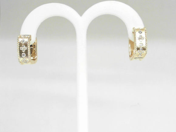 14k Yellow Gold Diamond (0.47ct) Textured Boxy Hoop Earrings