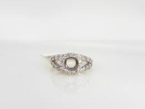 White Gold Diamond Semi Mounting with Round Diamond Halo and Split Diamond Shanks