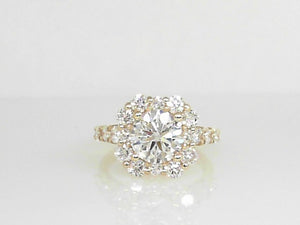 Lab Grown Yellow Gold Round Diamond Solitaire with Halo