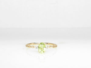 Yellow Gold Diamond and Peridot Ring