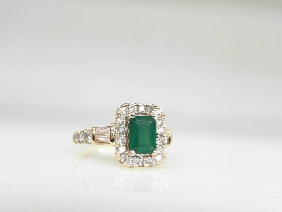 14k Yellow Gold Diamond and Emerald Ring