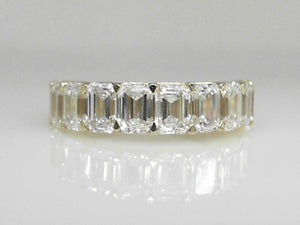 Yellow Gold Lab Grown Emerald-Cut Diamond Band
