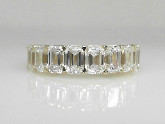 Yellow Gold Lab Grown Emerald-Cut Diamond Band